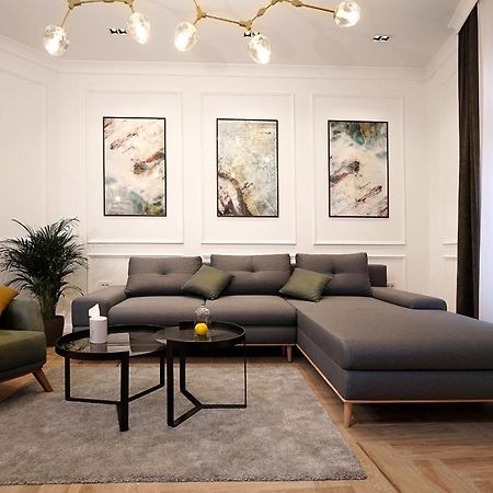 Luxury Apartments Donostia & Iruna Belgrade Extérieur photo